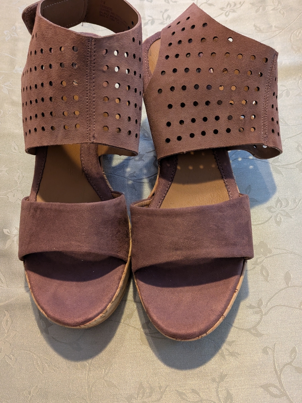 Eurosoft by Sofft suede wedge heel cradle sandal dark mocha,size 11